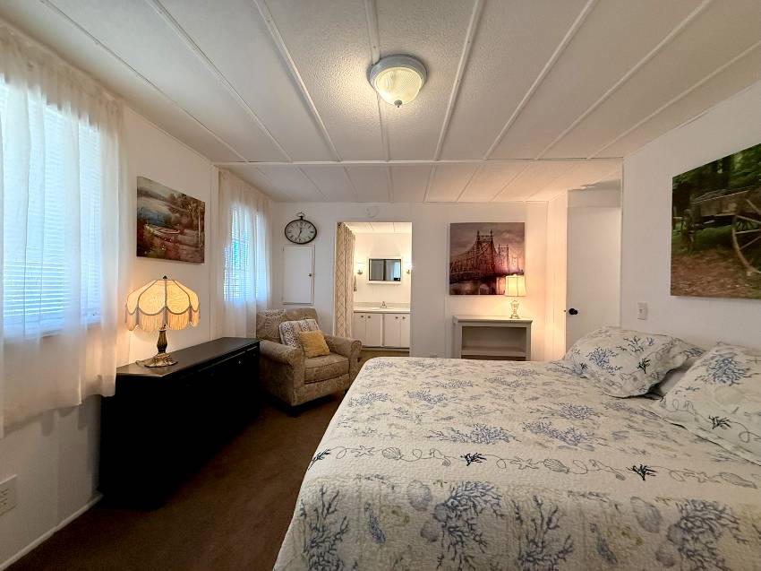 940 Siesta Dr a Ellenton, FL Mobile or Manufactured Home for Sale