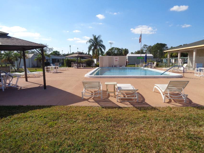 1520 Saddle Trail a Lakeland, FL Mobile or Manufactured Home for Sale