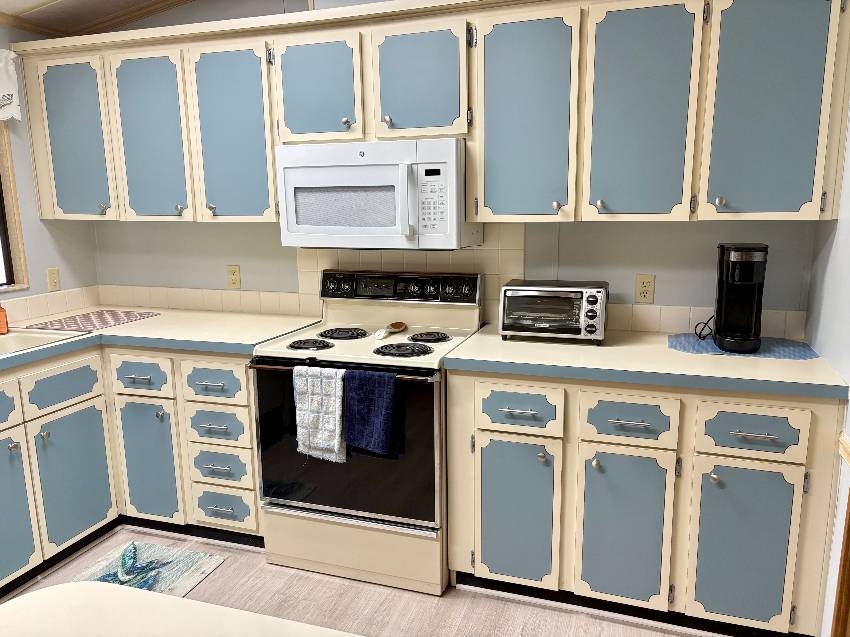 1215 Hispaniola Way a Venice, FL Mobile or Manufactured Home for Sale