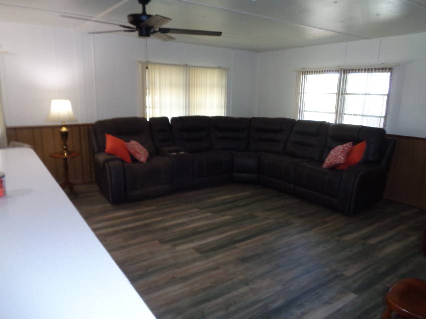 904 Fountainview S a Lakeland, FL Mobile or Manufactured Home for Sale