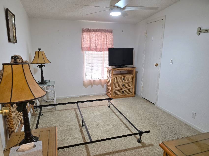 10311 S Bainbridge Terrace a Homosassa, FL Mobile or Manufactured Home for Sale