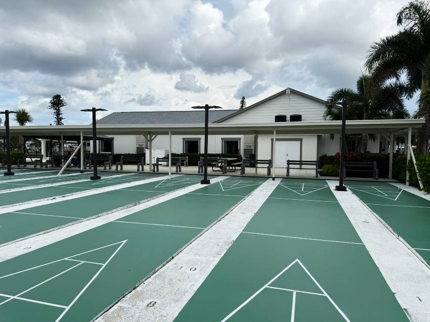 3 Date Ave a Bradenton, FL Mobile or Manufactured Home for Sale