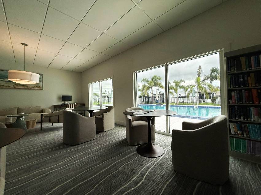 3 Date Ave a Bradenton, FL Mobile or Manufactured Home for Sale