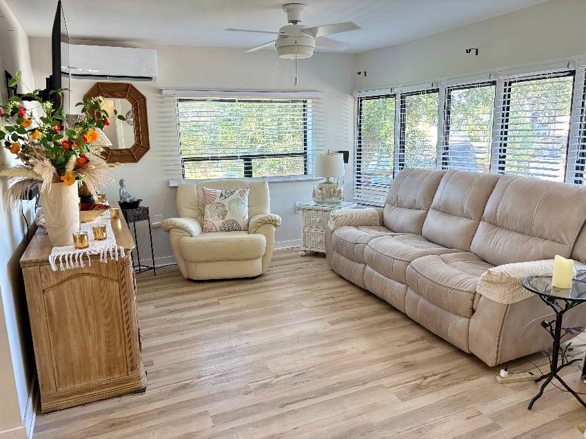 1300 N River Road, Lot R26 a Venice, FL Mobile or Manufactured Home for Sale