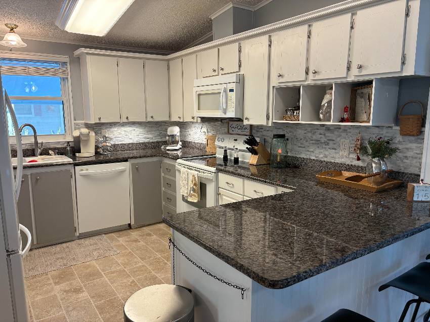 33 Marina Dr a Winter Haven, FL Mobile or Manufactured Home for Sale