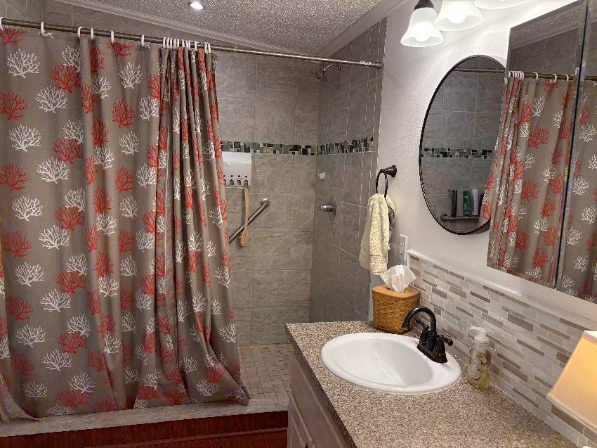 33 Marina Dr a Winter Haven, FL Mobile or Manufactured Home for Sale