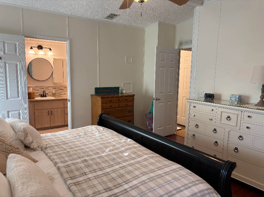 33 Marina Dr a Winter Haven, FL Mobile or Manufactured Home for Sale