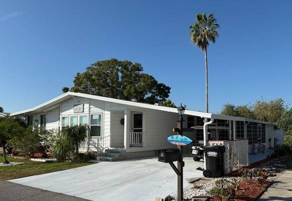 33 Marina Dr a Winter Haven, FL Mobile or Manufactured Home for Sale
