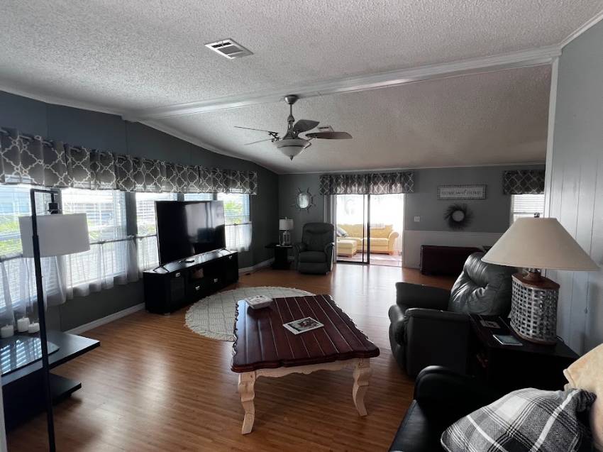 33 Marina Dr a Winter Haven, FL Mobile or Manufactured Home for Sale