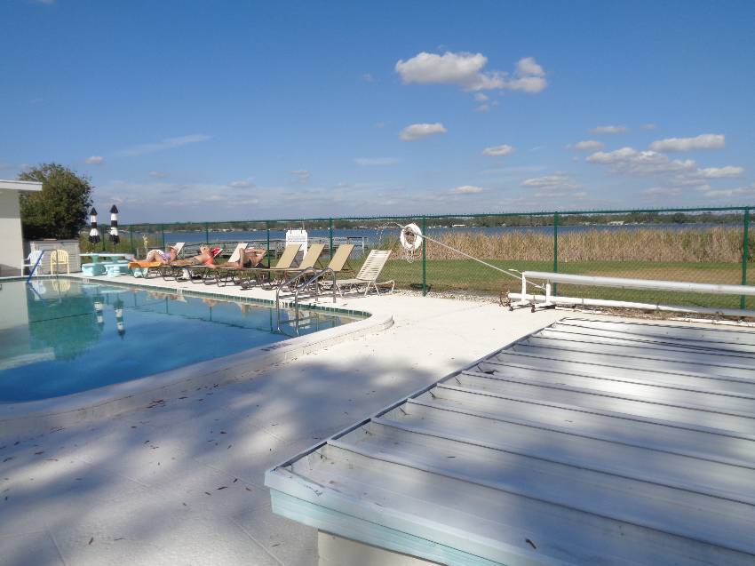 1014 Fountainview N a Lakeland, FL Mobile or Manufactured Home for Sale