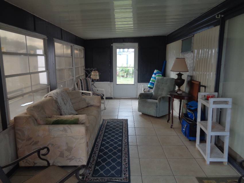 1014 Fountainview N a Lakeland, FL Mobile or Manufactured Home for Sale