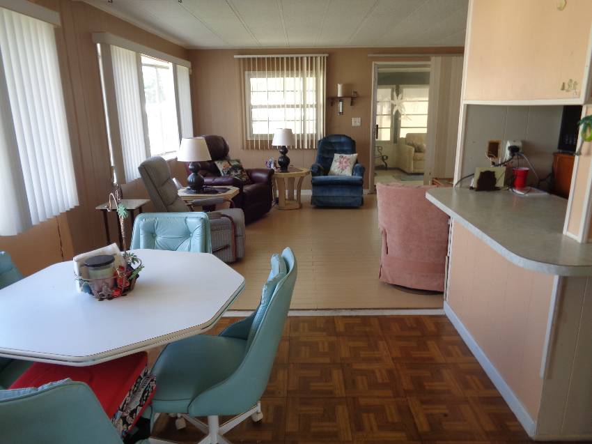 1014 Fountainview N a Lakeland, FL Mobile or Manufactured Home for Sale