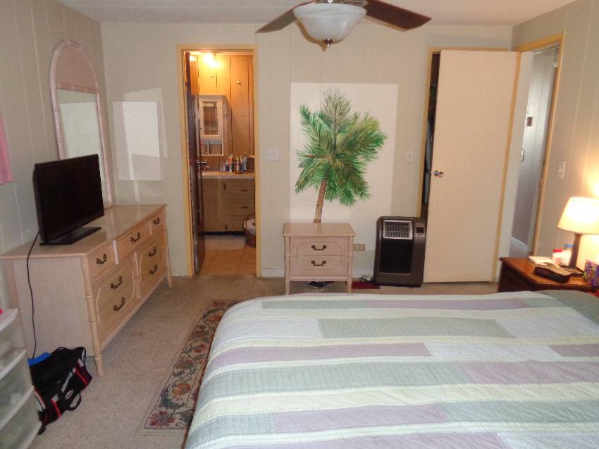 1014 Fountainview N a Lakeland, FL Mobile or Manufactured Home for Sale