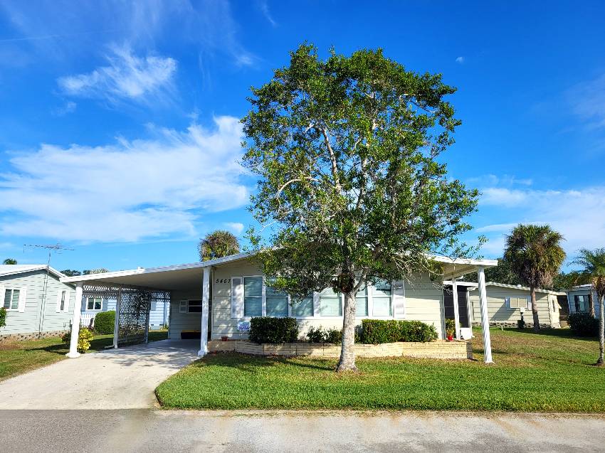 5467 Yarmouth Lane a Sarasota, FL Mobile or Manufactured Home for Sale