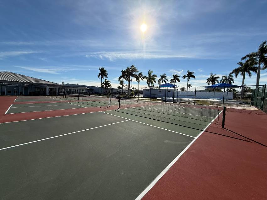 8023 Buena Vista Dr a Ellenton, FL Mobile or Manufactured Home for Sale