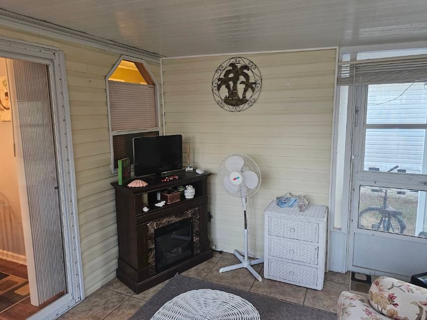 74 Lake Pointe Dr a Mulberry, FL Mobile or Manufactured Home for Sale