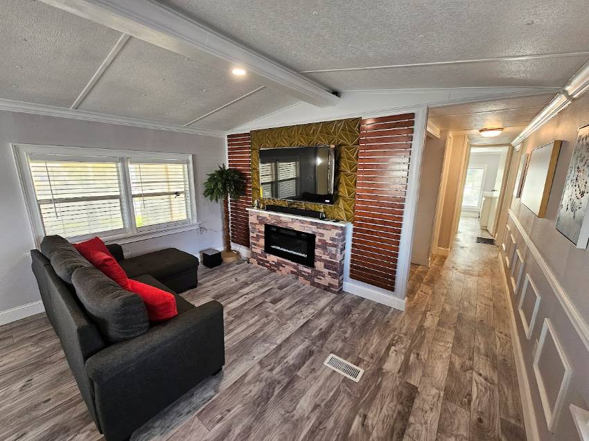 822 Mandarin St a Lakeland, FL Mobile or Manufactured Home for Sale