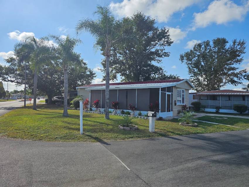 822 Mandarin St a Lakeland, FL Mobile or Manufactured Home for Sale