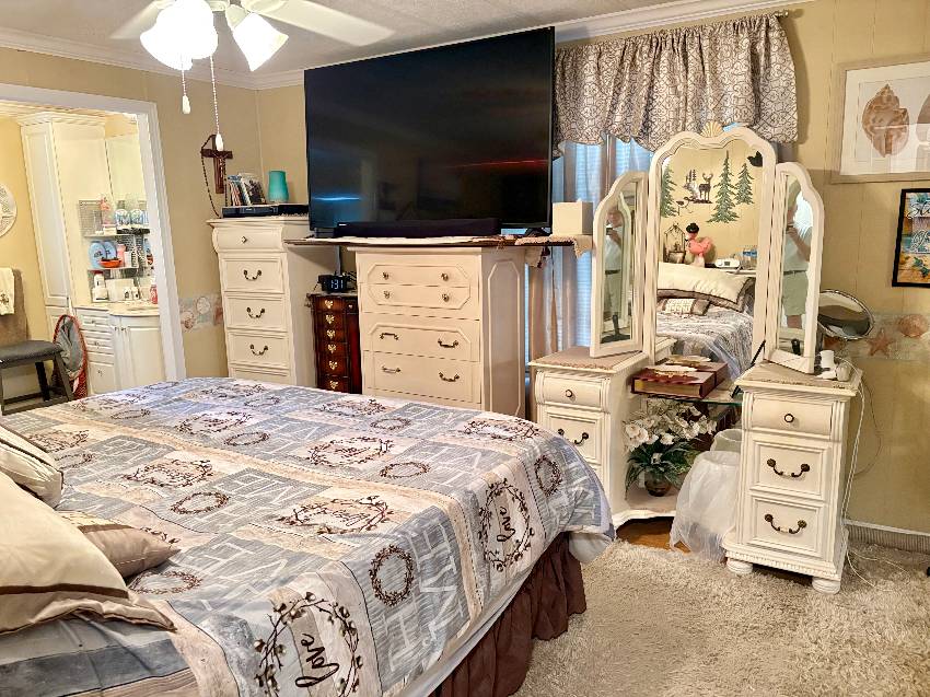 445 Cobia a Venice, FL Mobile or Manufactured Home for Sale