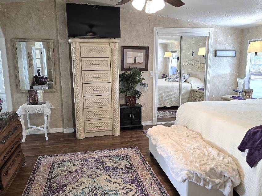 6960 W Eatonshire Path a Homosassa, FL Mobile or Manufactured Home for Sale