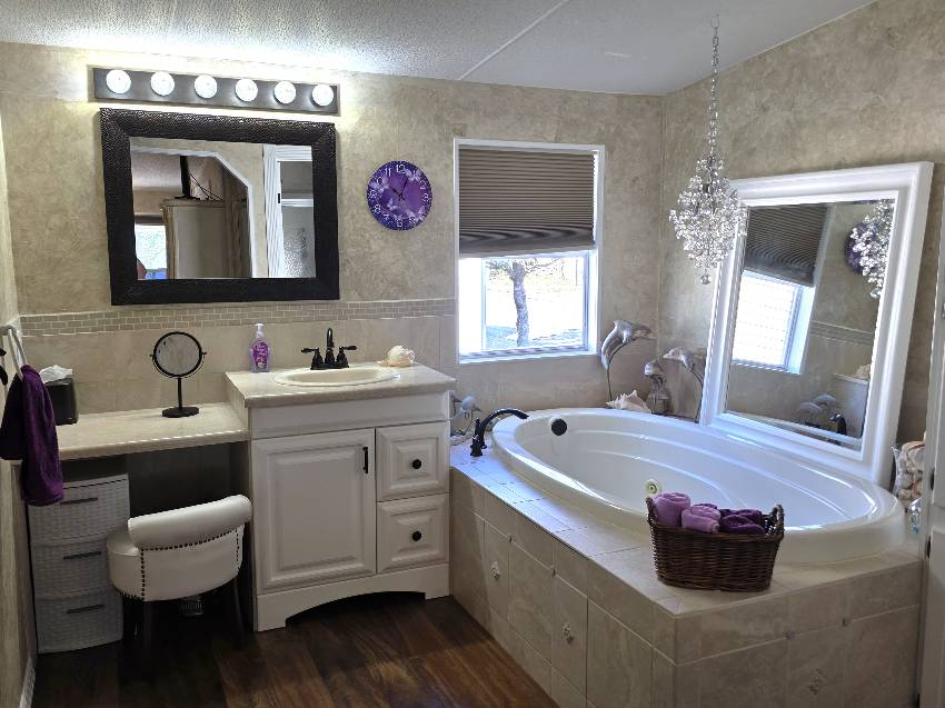 6960 W Eatonshire Path a Homosassa, FL Mobile or Manufactured Home for Sale