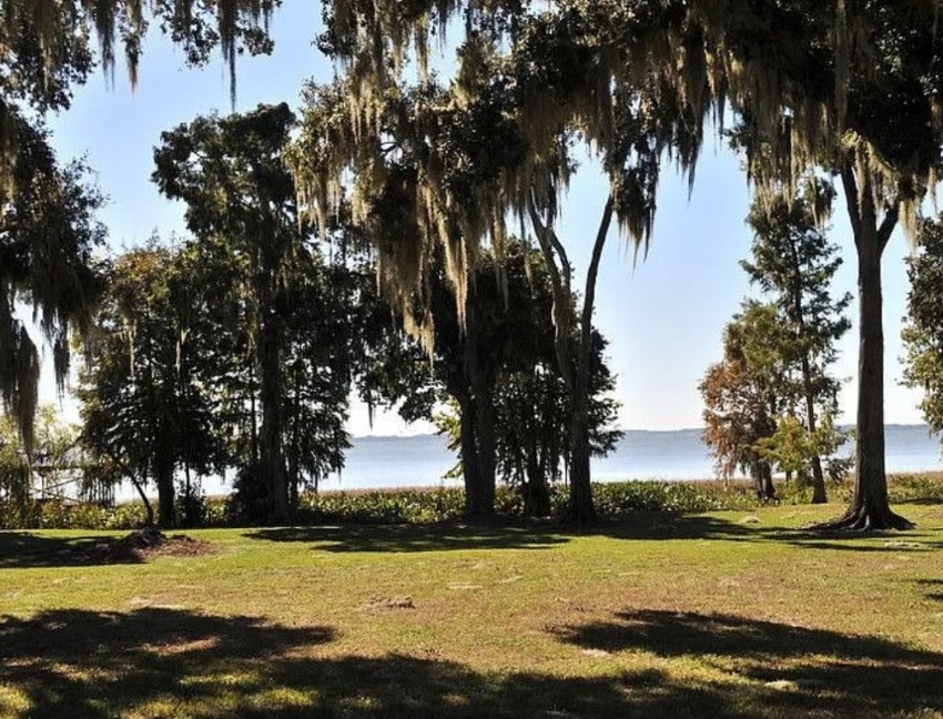 13210 Lemon Ave a Grand Island, FL Mobile or Manufactured Home for Sale