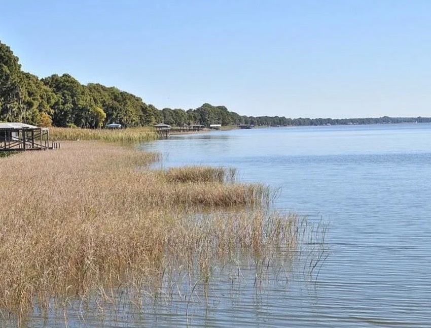 13210 Lemon Ave a Grand Island, FL Mobile or Manufactured Home for Sale