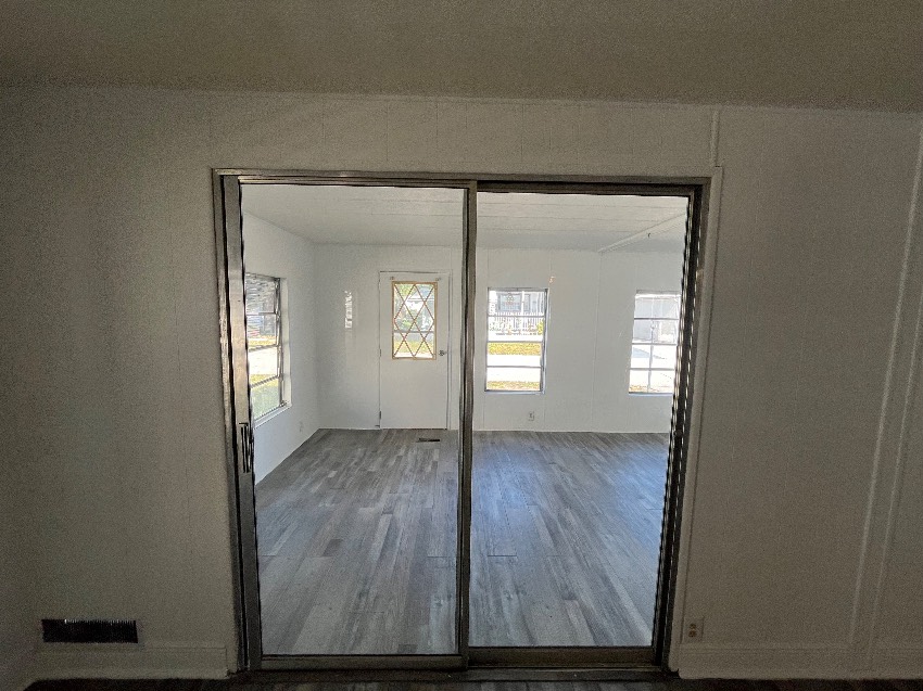 13210 Lemon Ave a Grand Island, FL Mobile or Manufactured Home for Sale