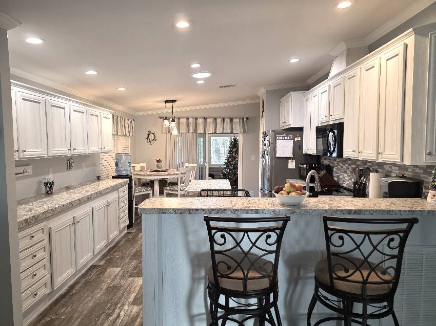 6957 W Leonshire Lane a Homosassa, FL Mobile or Manufactured Home for Sale