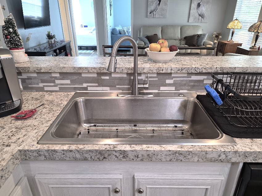 6957 W Leonshire Lane a Homosassa, FL Mobile or Manufactured Home for Sale