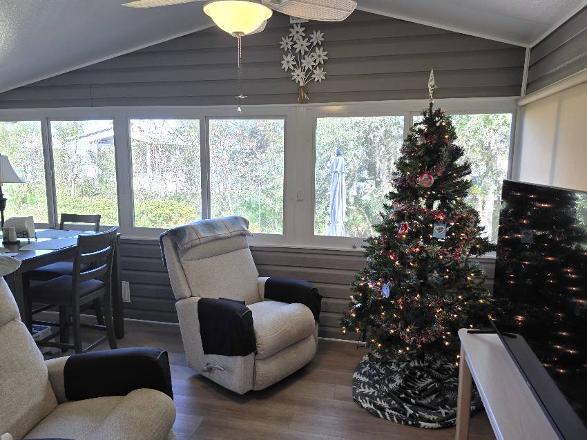 6957 W Leonshire Lane a Homosassa, FL Mobile or Manufactured Home for Sale