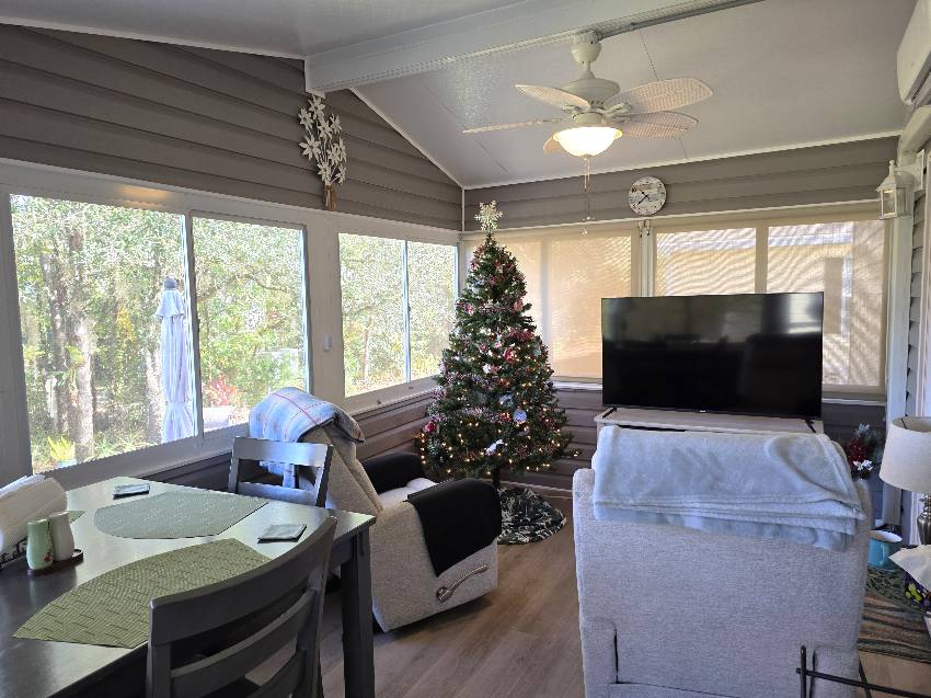 6957 W Leonshire Lane a Homosassa, FL Mobile or Manufactured Home for Sale