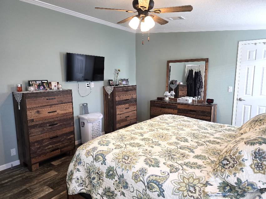 6957 W Leonshire Lane a Homosassa, FL Mobile or Manufactured Home for Sale