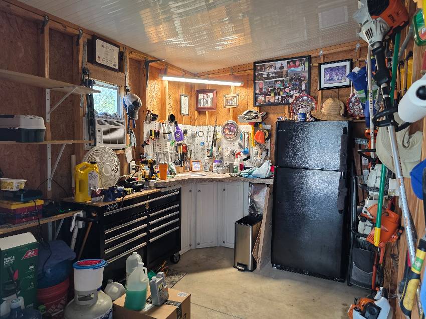 6957 W Leonshire Lane a Homosassa, FL Mobile or Manufactured Home for Sale