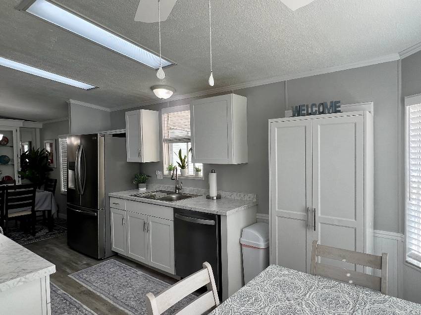 9833 Sucia Circle a Parrish, FL Mobile or Manufactured Home for Sale