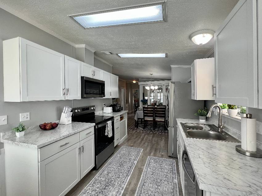 9833 Sucia Circle a Parrish, FL Mobile or Manufactured Home for Sale