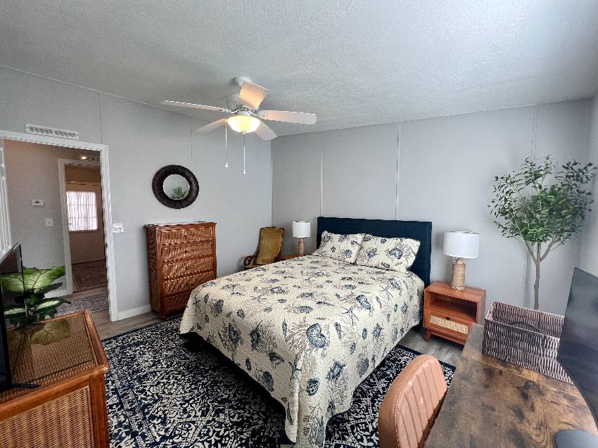 9833 Sucia Circle a Parrish, FL Mobile or Manufactured Home for Sale