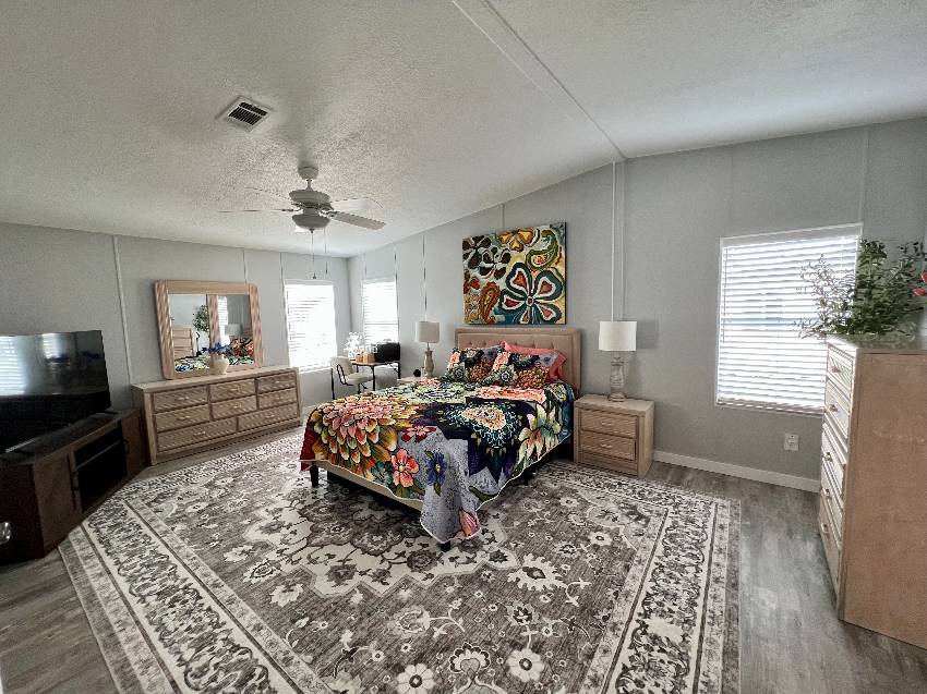 9833 Sucia Circle a Parrish, FL Mobile or Manufactured Home for Sale