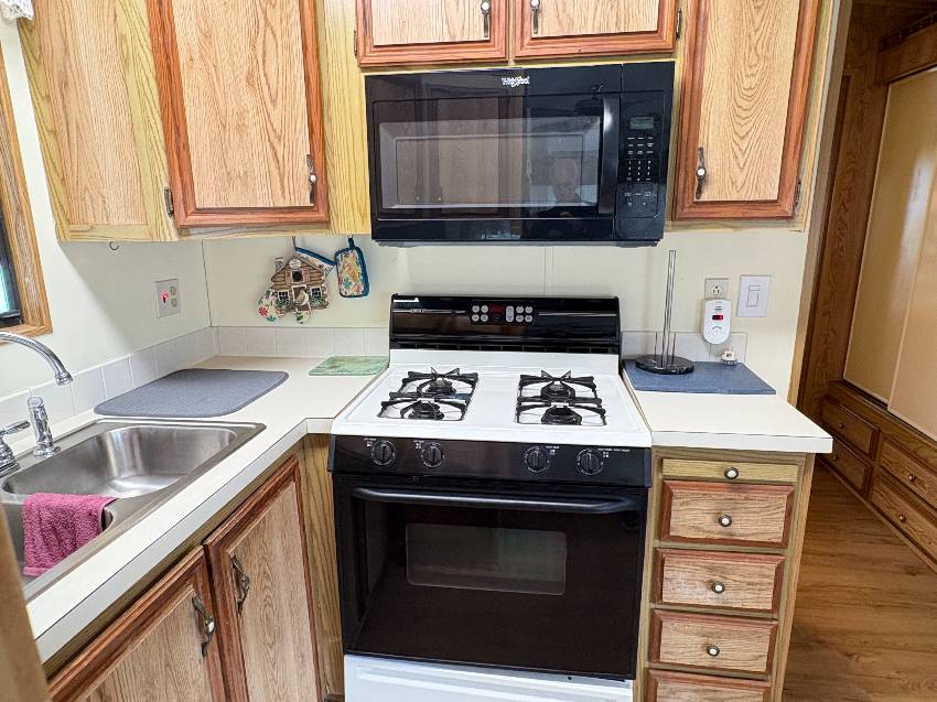 1300 N River Road, Lot C148 a Venice, FL Mobile or Manufactured Home for Sale