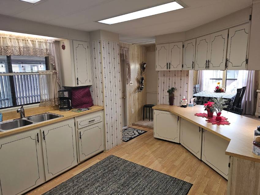 1470 Cactus Dr a Lakeland, FL Mobile or Manufactured Home for Sale