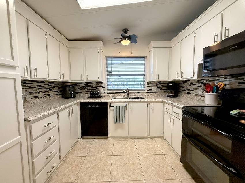 8211 Limetree Way a Ellenton, FL Mobile or Manufactured Home for Sale