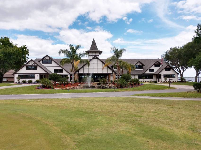 422 Tennis Lane a Winter Haven, FL Mobile or Manufactured Home for Sale