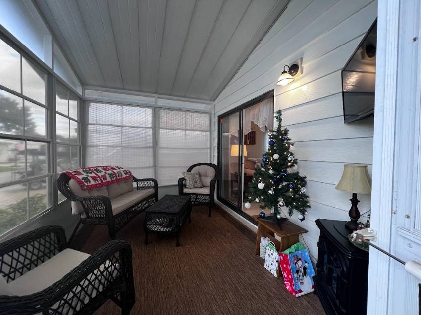 422 Tennis Lane a Winter Haven, FL Mobile or Manufactured Home for Sale