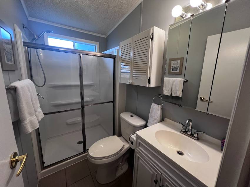 422 Tennis Lane a Winter Haven, FL Mobile or Manufactured Home for Sale