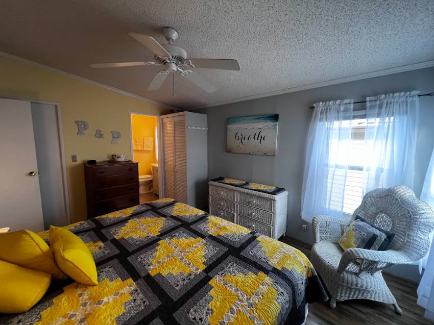 422 Tennis Lane a Winter Haven, FL Mobile or Manufactured Home for Sale