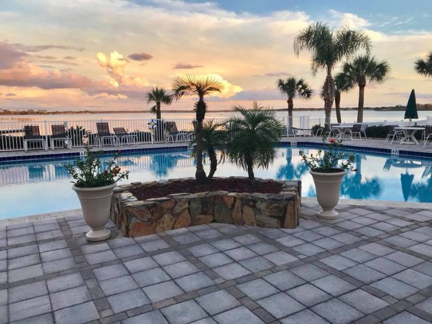 422 Tennis Lane a Winter Haven, FL Mobile or Manufactured Home for Sale