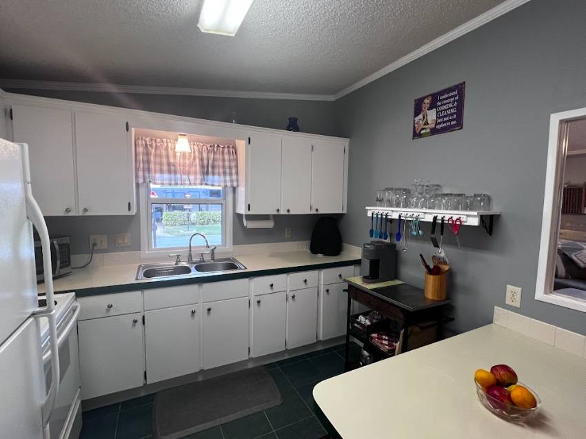 422 Tennis Lane a Winter Haven, FL Mobile or Manufactured Home for Sale