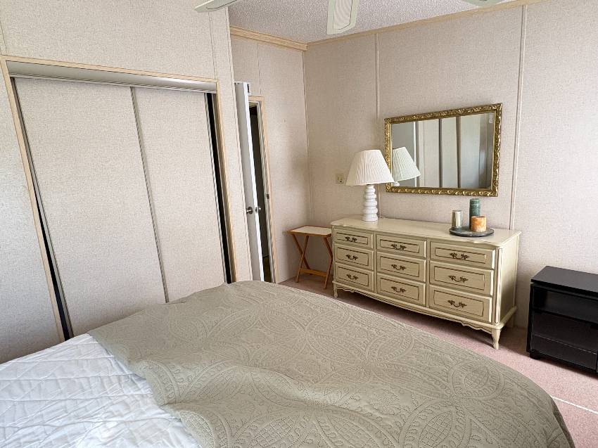 1172 Juanita Circle a Venice, FL Mobile or Manufactured Home for Sale