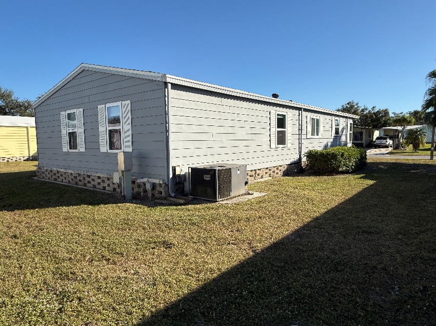 6253 Chalgrove Circle a Sarasota, FL Mobile or Manufactured Home for Sale