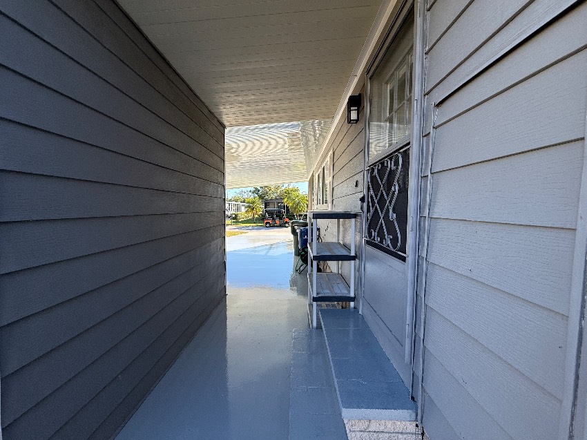 6253 Chalgrove Circle a Sarasota, FL Mobile or Manufactured Home for Sale